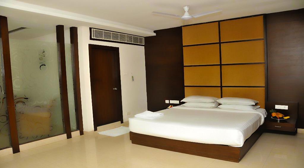 Hotel Central Park Ongole Ngoại thất bức ảnh