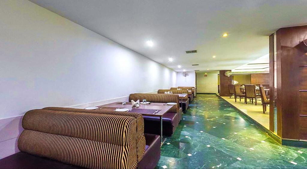Hotel Central Park Ongole Ngoại thất bức ảnh
